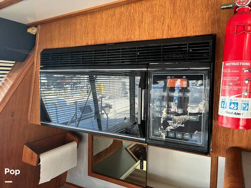 Slide: The Image of Bayliner 4588 Pilothouse 1992 - 16184342