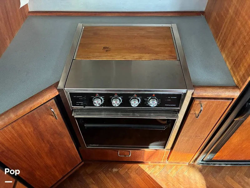 Slide: The Image of Bayliner 4588 Pilothouse 1992 - 16184343