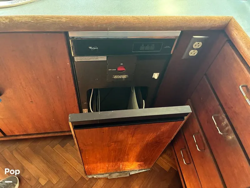 Slide: The Image of Bayliner 4588 Pilothouse 1992 - 16184346