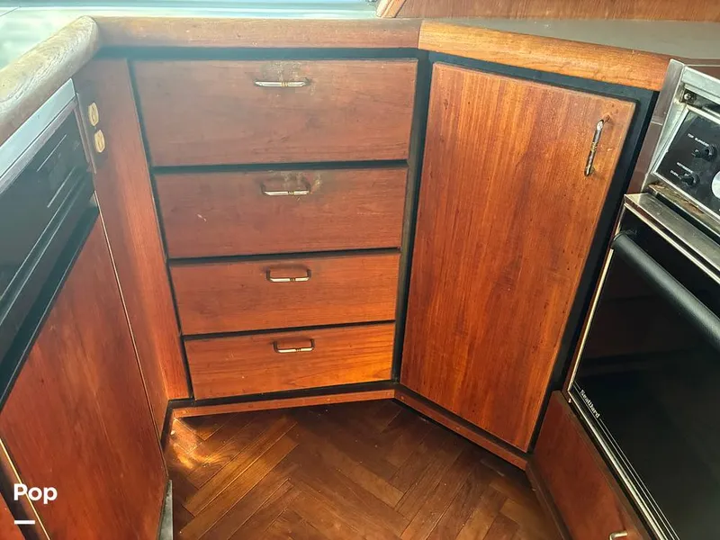 Slide: The Image of Bayliner 4588 Pilothouse 1992 - 16184347