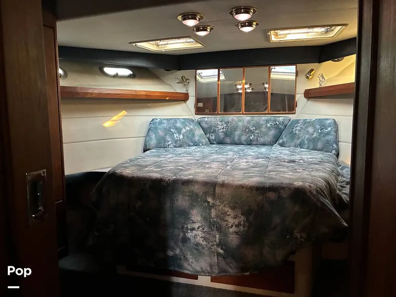 Slide: The Image of Bayliner 4588 Pilothouse 1992 - 16184376