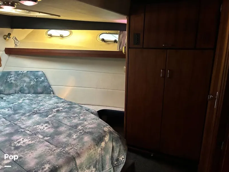 Slide: The Image of Bayliner 4588 Pilothouse 1992 - 16184379