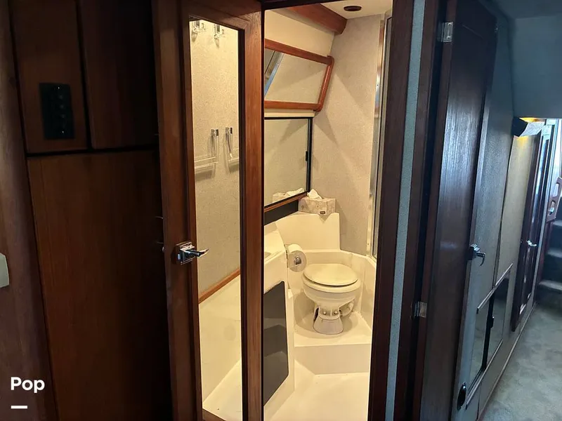 Slide: The Image of Bayliner 4588 Pilothouse 1992 - 16184387