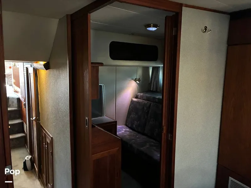 Slide: The Image of Bayliner 4588 Pilothouse 1992 - 16184366