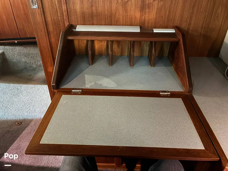 Slide: The Image of Bayliner 4588 Pilothouse 1992 - 16184372