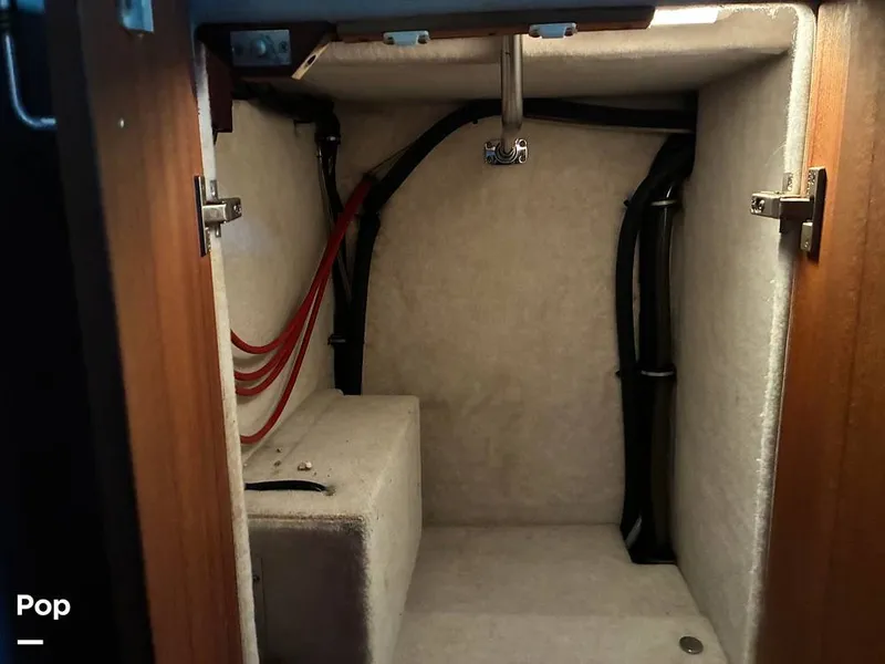 Slide: The Image of Bayliner 4588 Pilothouse 1992 - 16184400