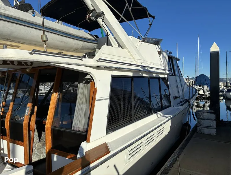 Slide: The Image of Bayliner 4588 Pilothouse 1992 - 16184311