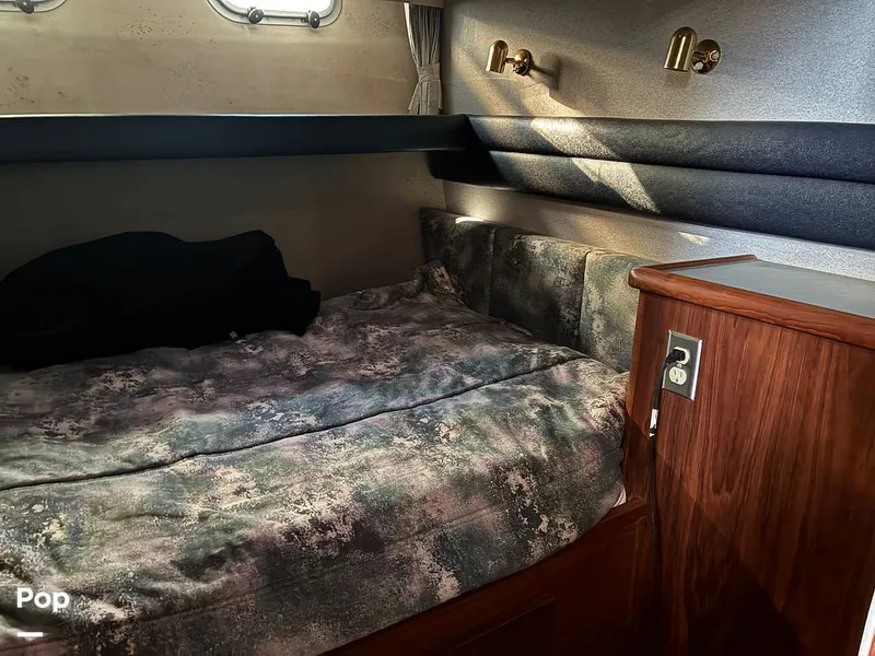 Slide: The Image of Bayliner 4588 Pilothouse 1992 - 16184403