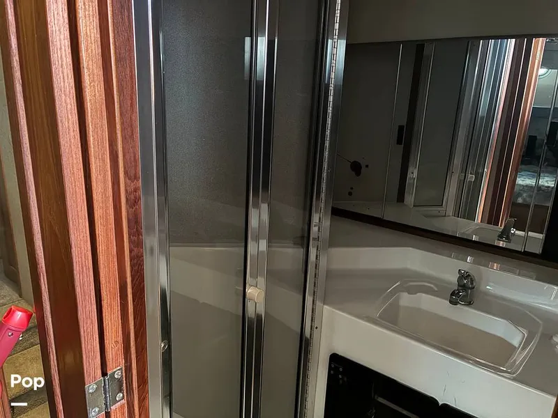 Slide: The Image of Bayliner 4588 Pilothouse 1992 - 16184407