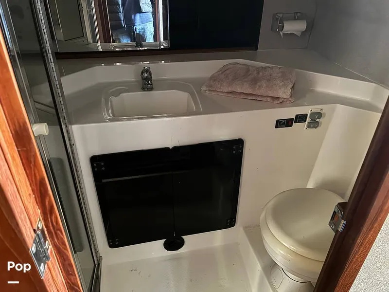 Slide: The Image of Bayliner 4588 Pilothouse 1992 - 16184405