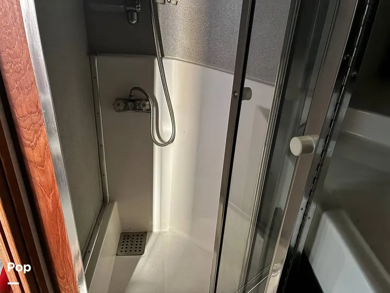 Slide: The Image of Bayliner 4588 Pilothouse 1992 - 16184365