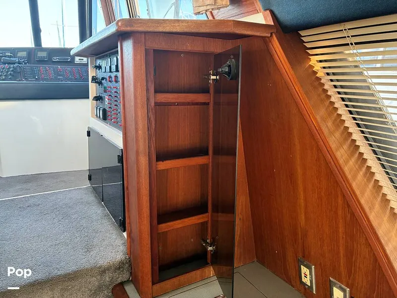 Slide: The Image of Bayliner 4588 Pilothouse 1992 - 16184364