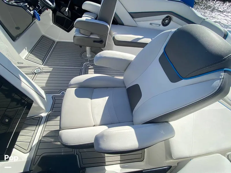 Slide: The Image of Yamaha AR 240 2020 - 15926557