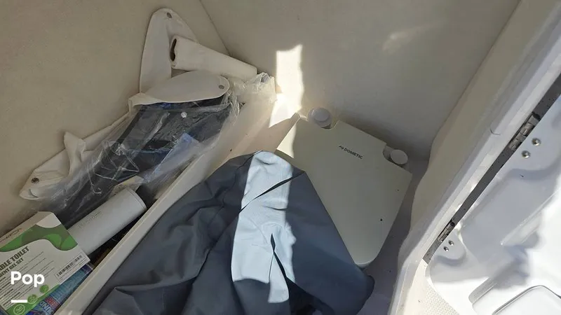 Slide: The Image of Robalo R207 2024 - 15967782