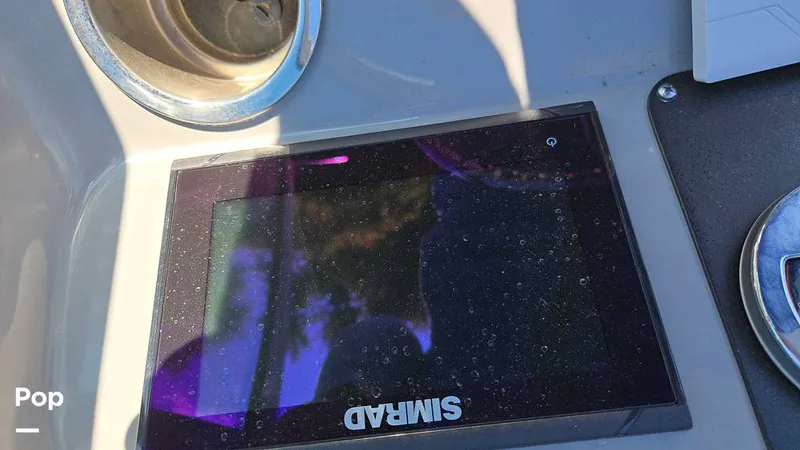 Slide: The Image of Robalo R207 2024 - 15967788