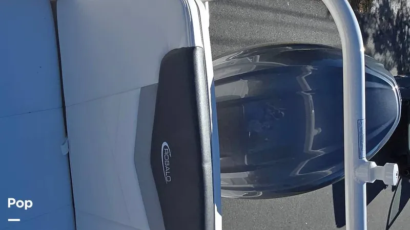 Slide: The Image of Robalo R207 2024 - 15967796