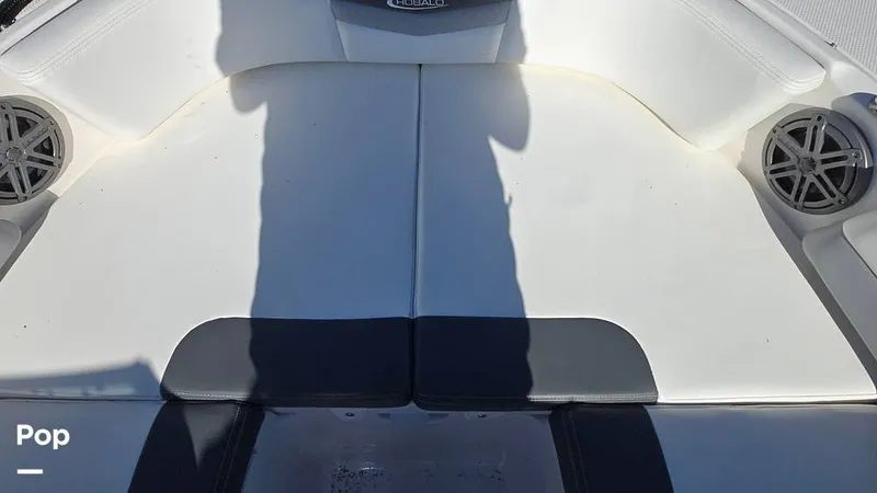 Slide: The Image of Robalo R207 2024 - 15967808