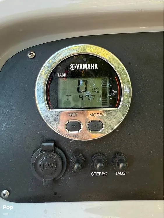 Slide: The Image of Robalo R207 2024 - 15887340