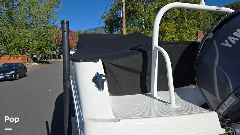 Slide: The Image of Robalo R207 2024 - 15967826