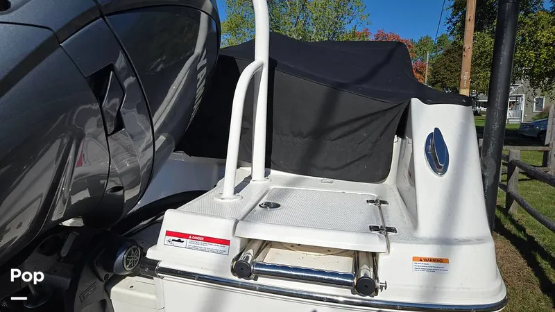 Slide: The Image of Robalo R207 2024 - 15967833