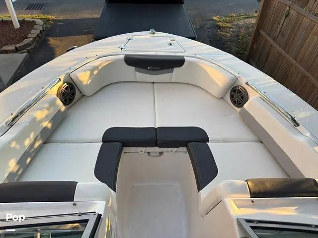 Slide: The Image of Robalo R207 2024 - 15995811