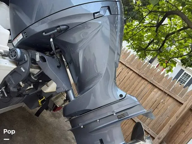 Slide: The Image of Robalo R207 2024 - 15995816