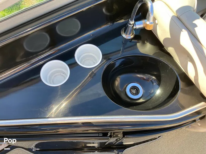 Slide: The Image of Sink - Cockpit - 15926445