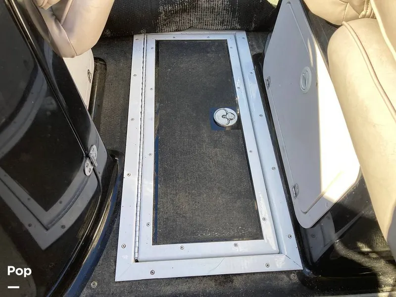 Slide: The Image of Ski Locker - 15926482