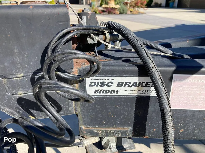Slide: The Image of Crownline Boats 266 CCR 2002 - 15926424