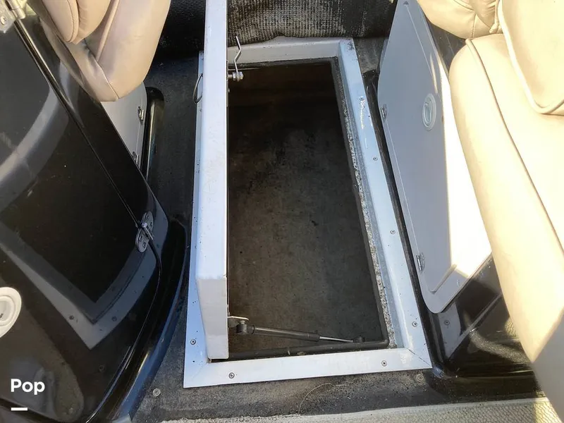 Slide: The Image of Ski Locker Open - 15926481