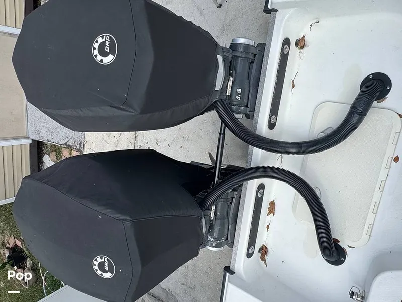 Slide: The Image of Hydra-Sports Vector 2796 CC 2000 - 15919485