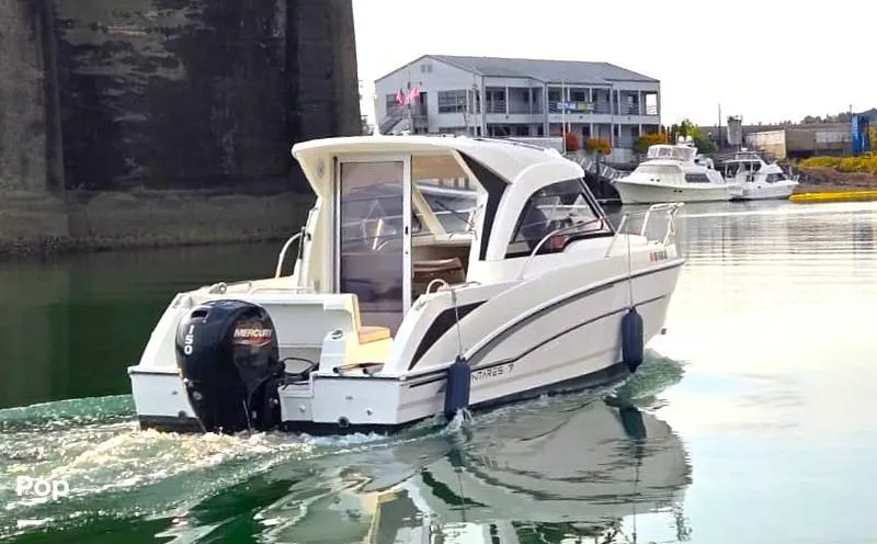 Slide: The Image of Beneteau Antares 7 2023 - 16044259