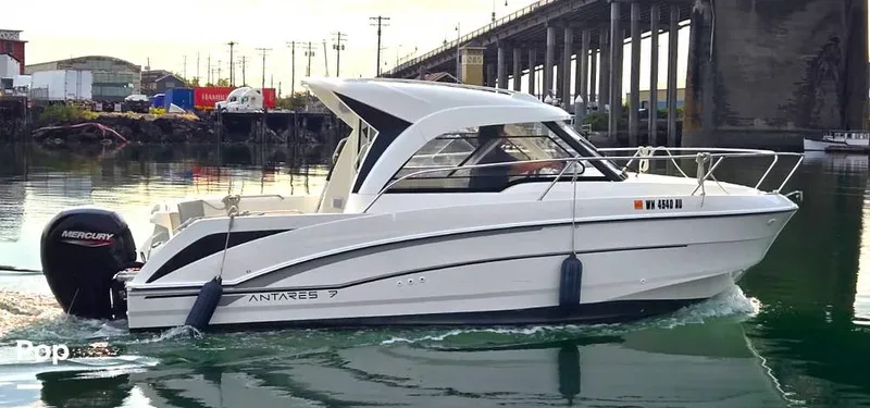 Slide: The Image of Beneteau Antares 7 2023 - 16044270