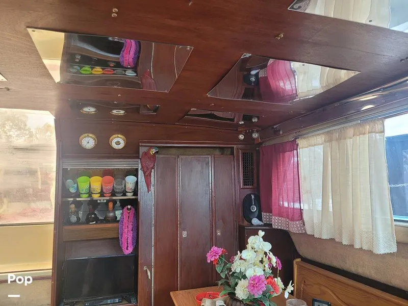 Slide: The Image of Sea Ray 355 aft 1983 - 16021265