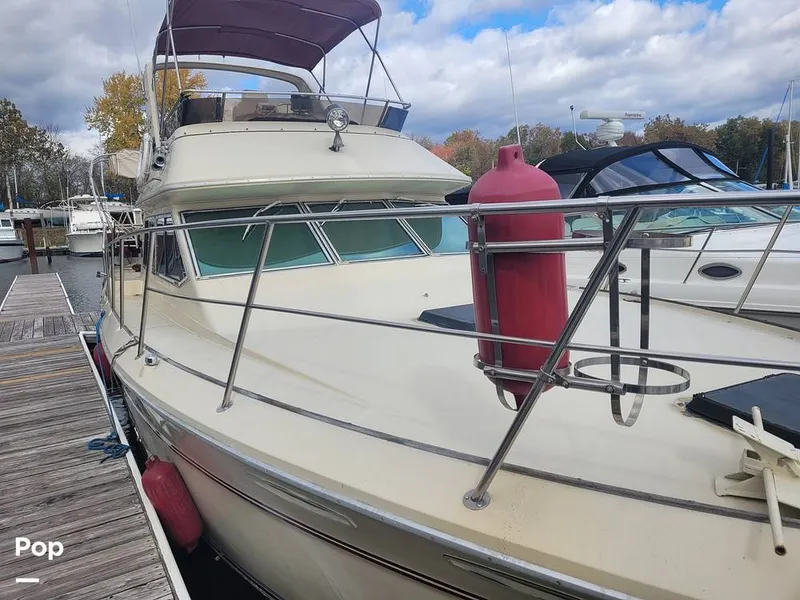 Slide: The Image of Sea Ray 355 aft 1983 - 16021271