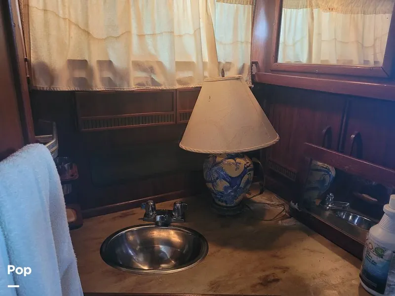 Slide: The Image of Sea Ray 355 aft 1983 - 16021257