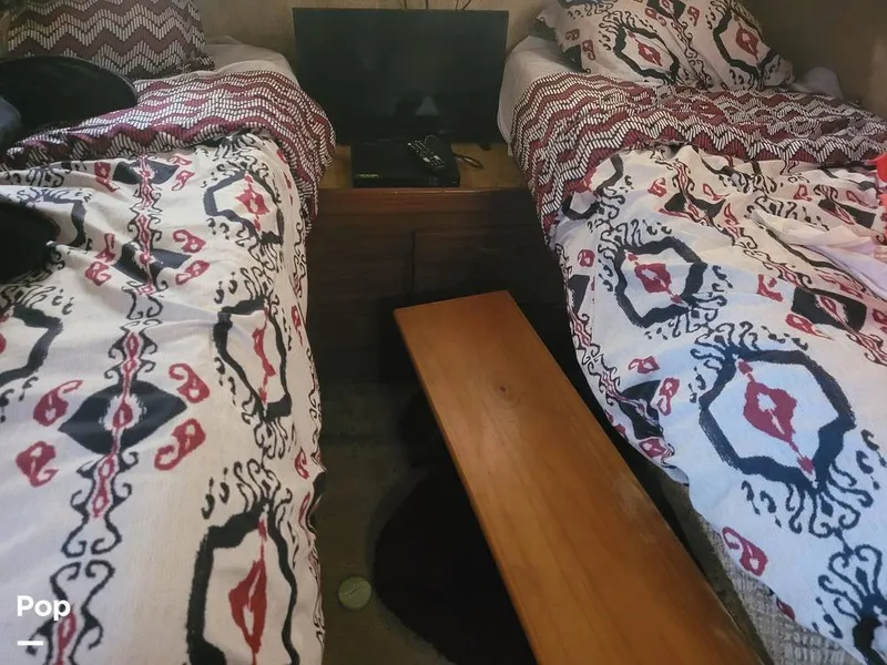 Slide: The Image of Sea Ray 355 aft 1983 - 16021260