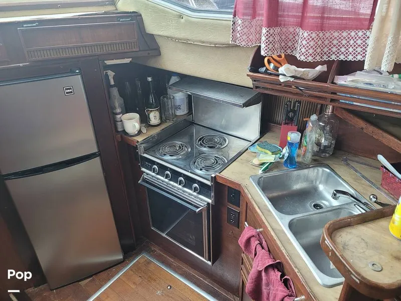 Slide: The Image of Sea Ray 355 aft 1983 - 16021263