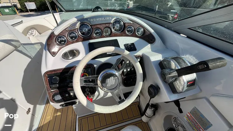 Slide: The Image of Crownline Boats 300 LS 2009 - 15986187