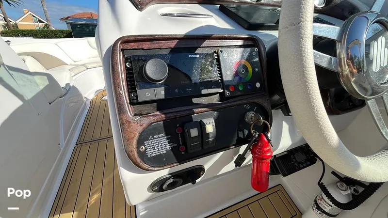 Slide: The Image of Crownline Boats 300 LS 2009 - 15986189