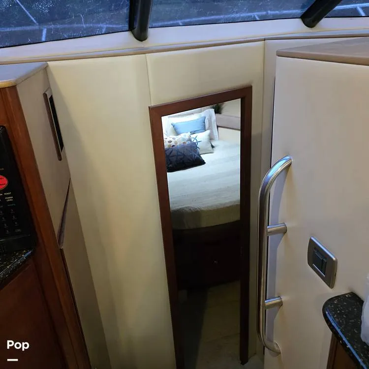 Slide: The Image of Meridian Sedan 341 2008 - 16115364