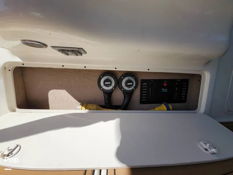 Slide: The Image of Sea Ray 310 Sundancer 2000 - 16020467