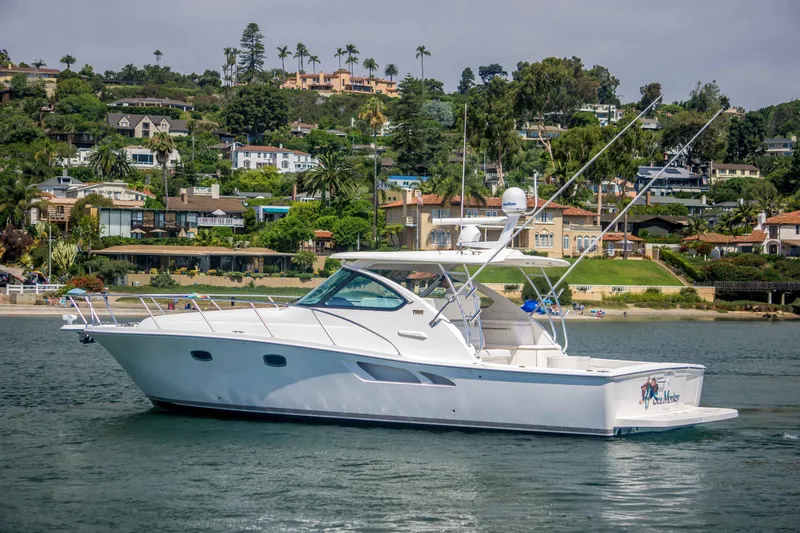 The Image of Tiara 3900 Open 2011 - 0