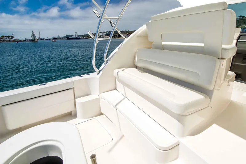 Slide: The Image of Tiara 3900 Open 2011 - 20