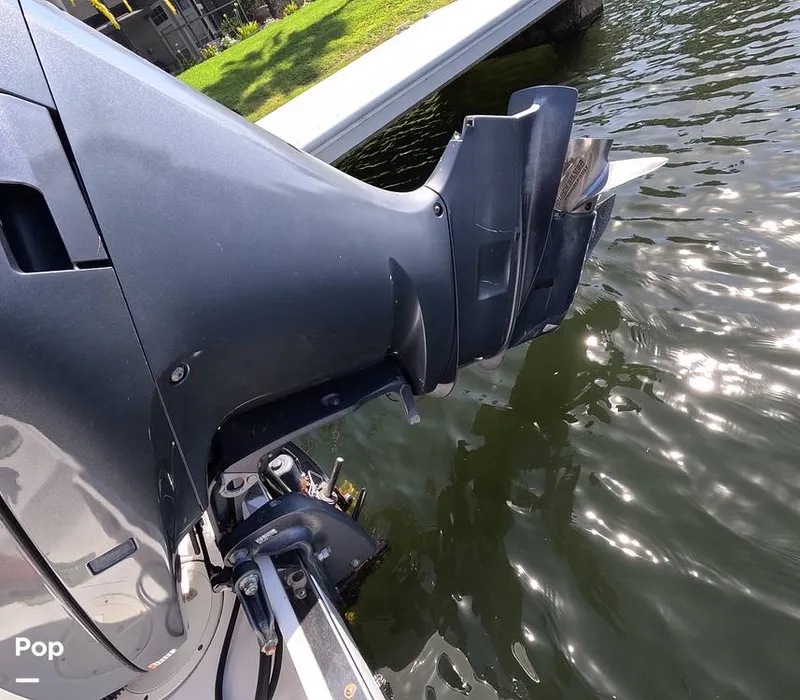 Slide: The Image of Robalo 247 2012 - 15933099