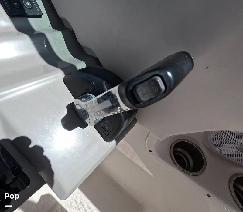 Slide: The Image of Robalo 247 2012 - 15933114