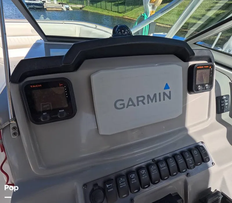 Slide: The Image of Robalo 247 2012 - 15933119