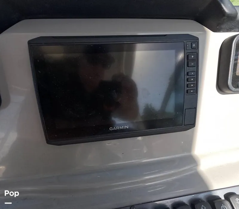 Slide: The Image of Robalo 247 2012 - 15933122