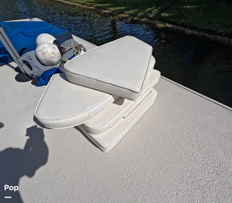 Slide: The Image of Robalo 247 2012 - 15933150