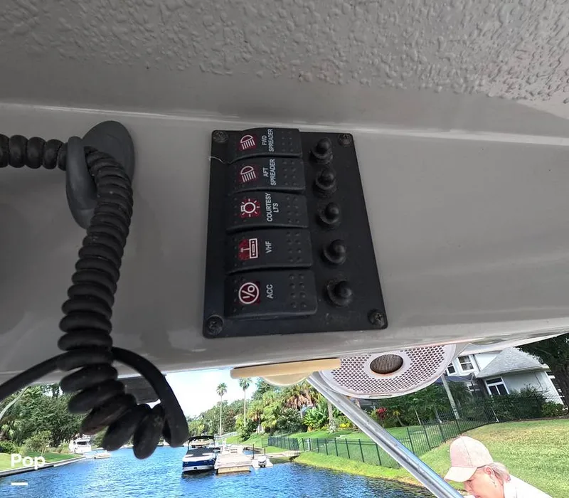 Slide: The Image of Robalo 247 2012 - 15933159